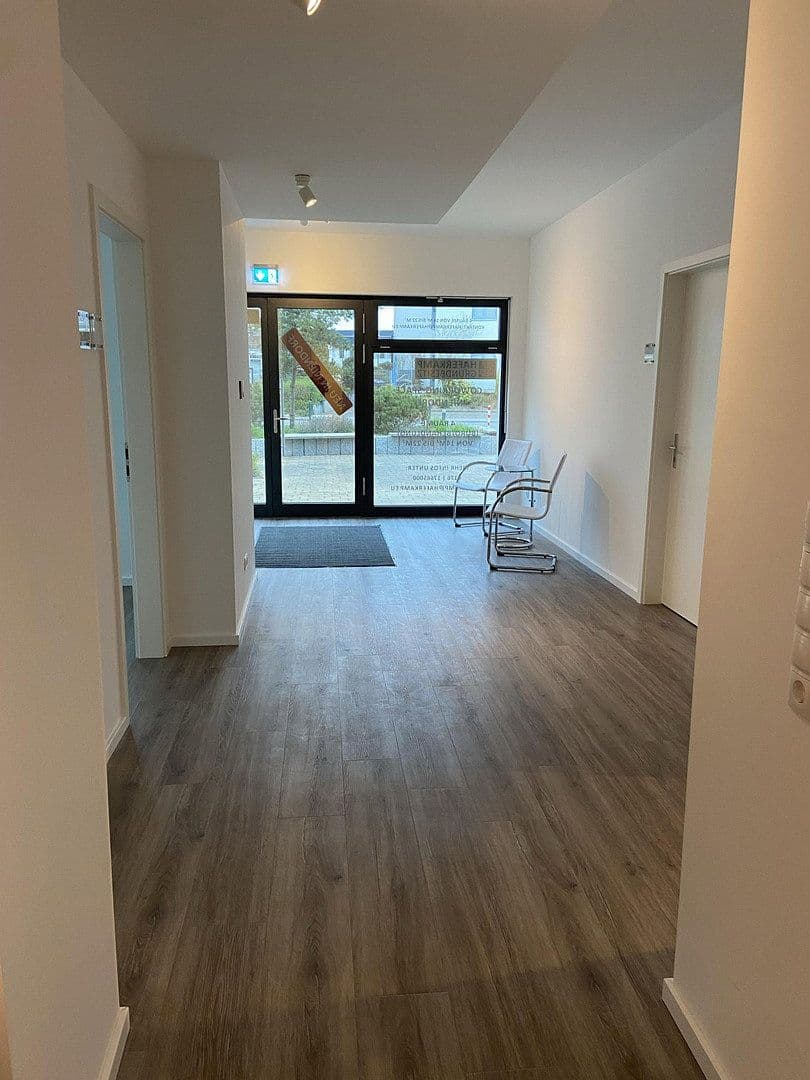 Pronájem kanceláře 23 m², Strandstraße 136, Timmendorfer Strand, Šlesvicko-Holštýnsko Pronájem kanceláře 23 m², Strandstraße 136, Timmendorfer Strand, Šlesvicko-Holštýnsko