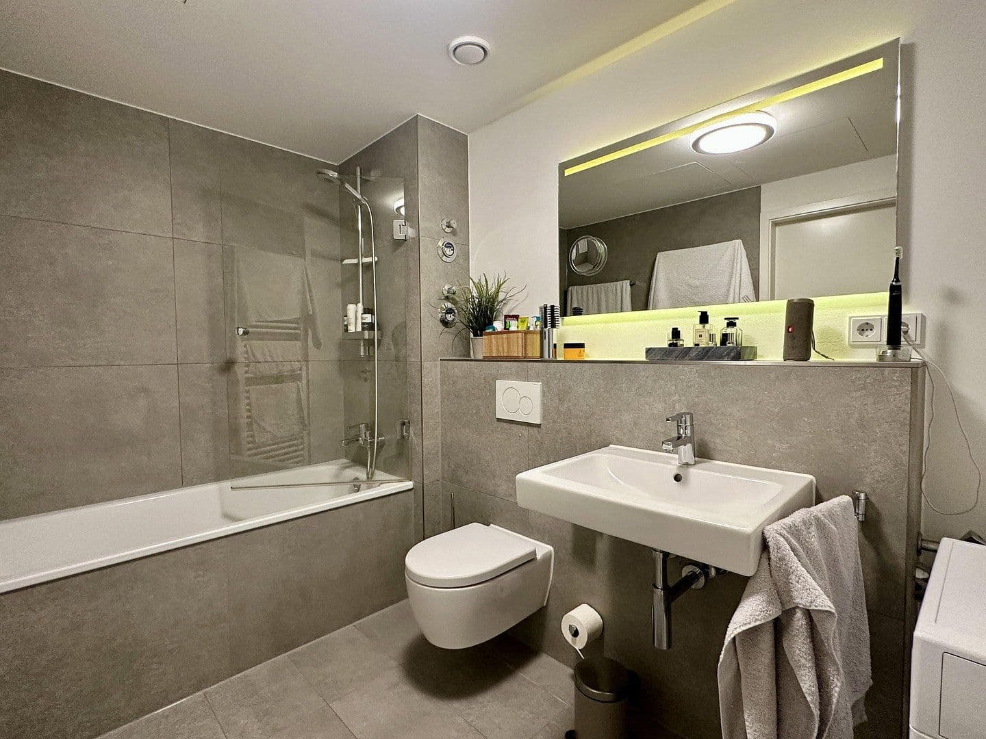 Prodej bytu 2+1 62 m², Jürgen-Töpfer-Straße 111, Hamburg, Hamburg Prodej bytu 2+1 62 m², Jürgen-Töpfer-Straße 111, Hamburg, Hamburg
