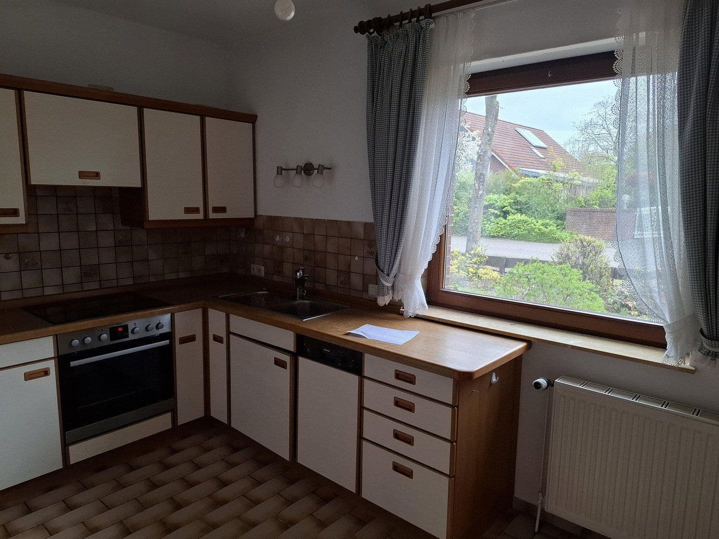 Prodej domu 127 m², pozemek 865 m², Hammah, Dolní Sasko Prodej domu 127 m², pozemek 865 m², Hammah, Dolní Sasko