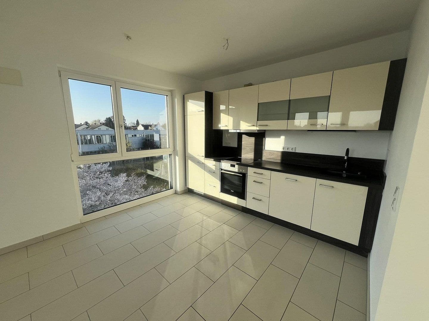 Prodej bytu 2+1 70 m², Olching, Bavorsko Prodej bytu 2+1 70 m², Olching, Bavorsko