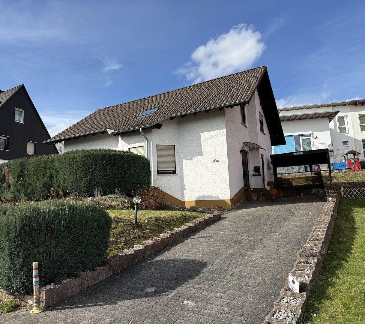 Prodej domu 130 m², pozemek 372 m², Burbach, Severní Porýní-Vestfálsko Prodej domu 130 m², pozemek 372 m², Burbach, Severní Porýní-Vestfálsko