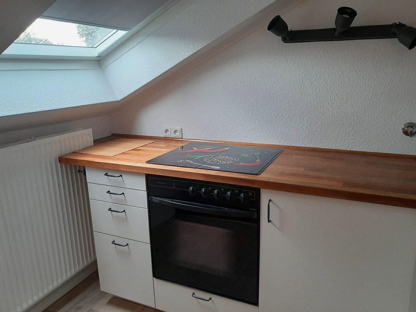 Pronájem bytu 1+1 41 m², Cáchy, Severní Porýní-Vestfálsko Pronájem bytu 1+1 41 m², Cáchy, Severní Porýní-Vestfálsko