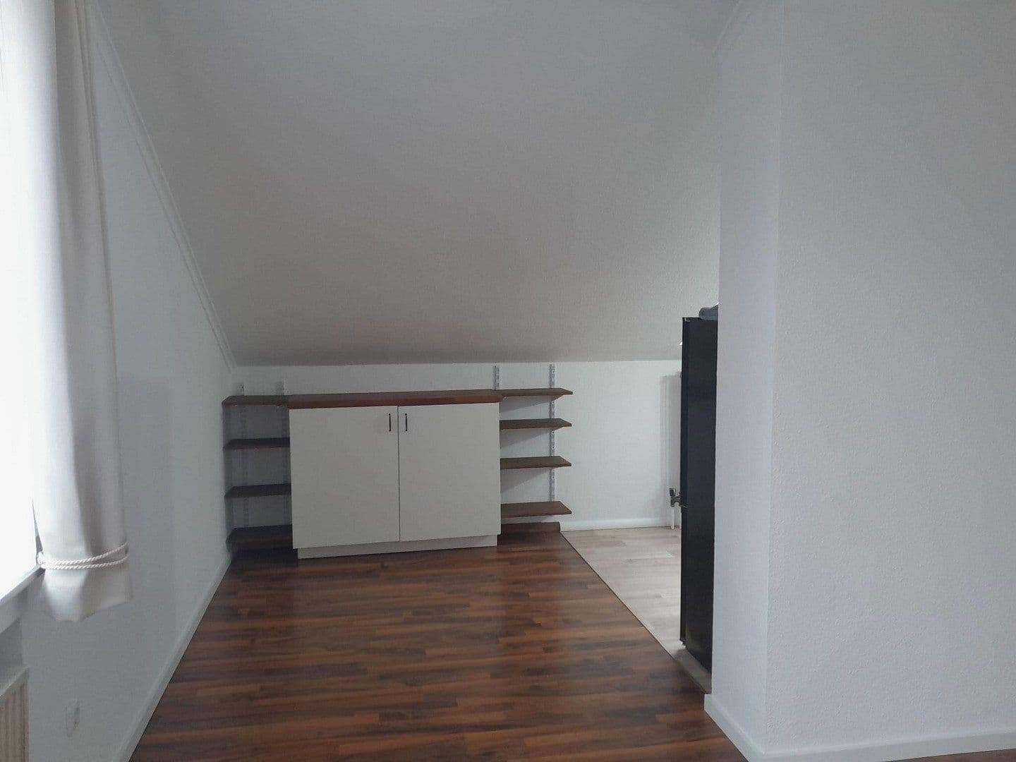 Pronájem bytu 1+1 41 m², Cáchy, Severní Porýní-Vestfálsko Pronájem bytu 1+1 41 m², Cáchy, Severní Porýní-Vestfálsko