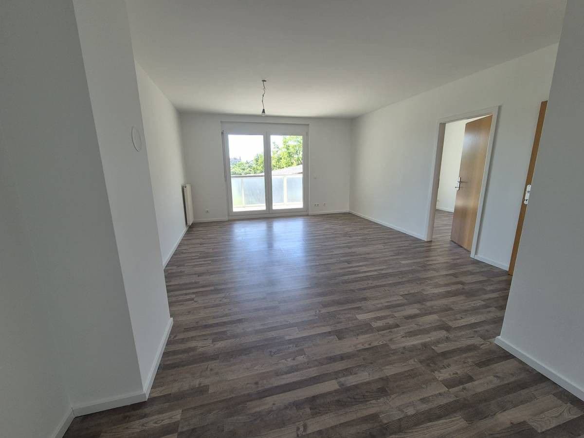 Pronájem bytu 2+1 72 m², Schwechat, Dolní Rakousko Pronájem bytu 2+1 72 m², Schwechat, Dolní Rakousko