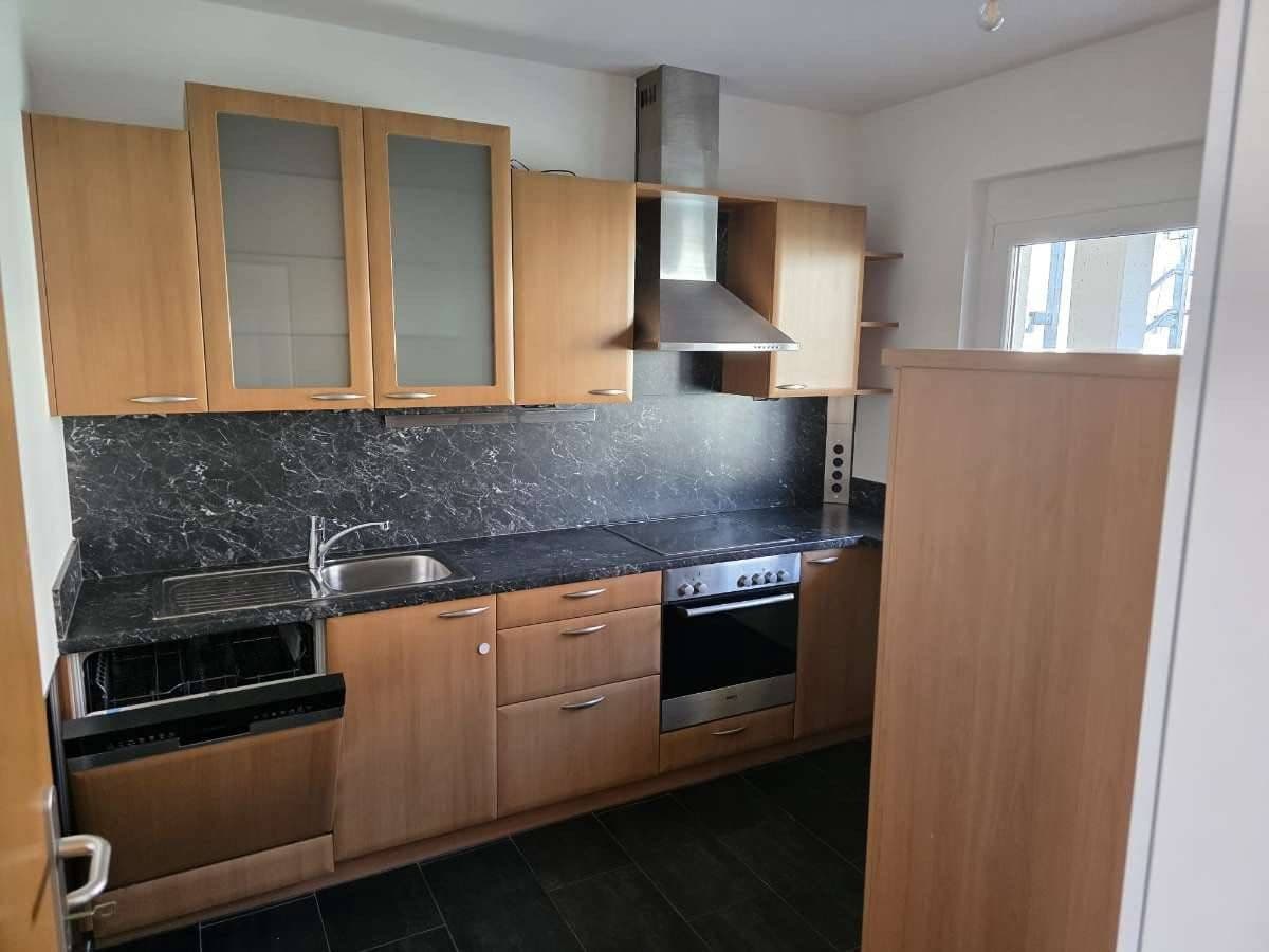 Pronájem bytu 2+1 72 m², Schwechat, Dolní Rakousko Pronájem bytu 2+1 72 m², Schwechat, Dolní Rakousko