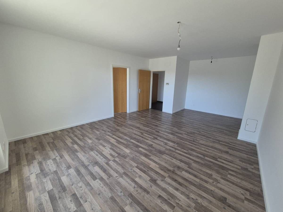 Pronájem bytu 2+1 72 m², Schwechat, Dolní Rakousko Pronájem bytu 2+1 72 m², Schwechat, Dolní Rakousko