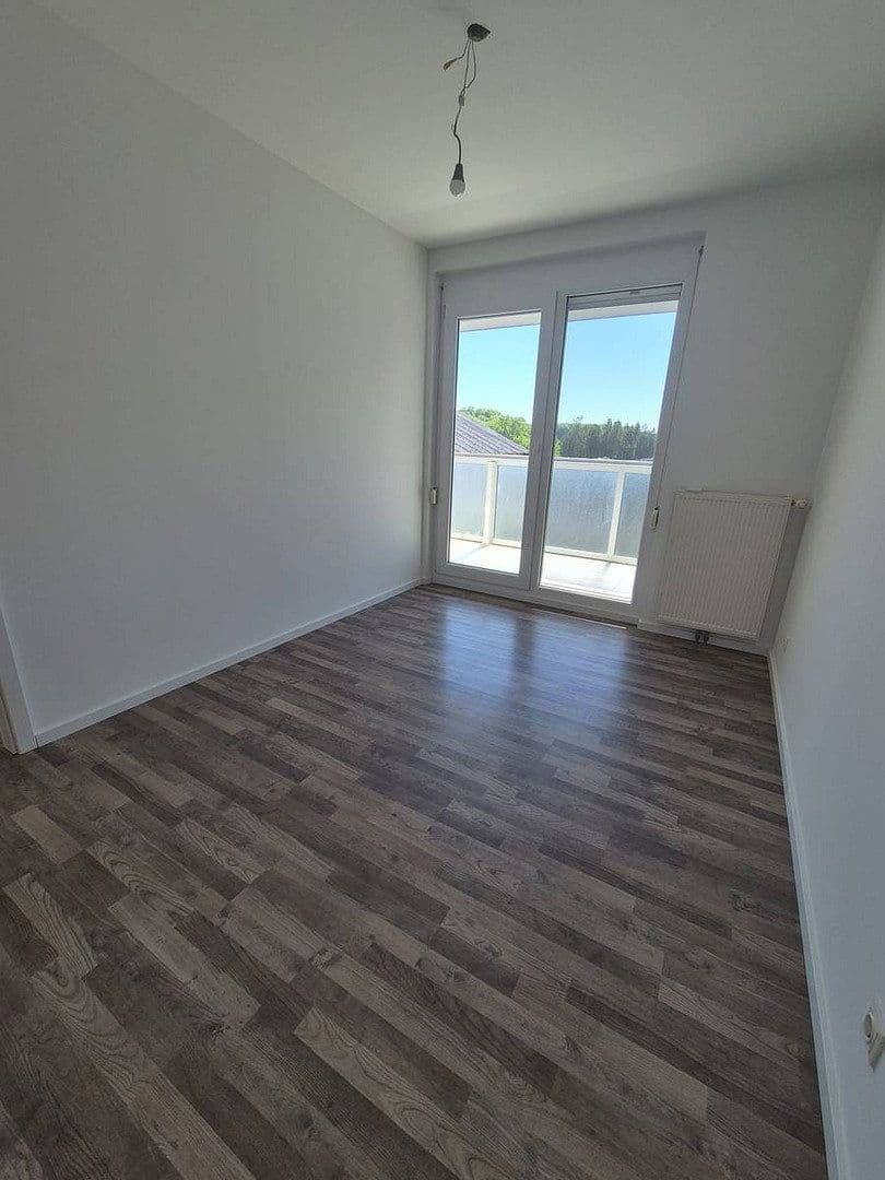 Pronájem bytu 2+1 72 m², Schwechat, Dolní Rakousko Pronájem bytu 2+1 72 m², Schwechat, Dolní Rakousko