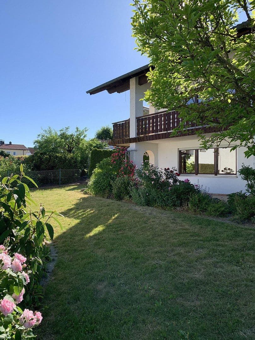 Prodej domu 210 m², pozemek 906 m², Bad Birnbach, Bavorsko Prodej domu 210 m², pozemek 906 m², Bad Birnbach, Bavorsko