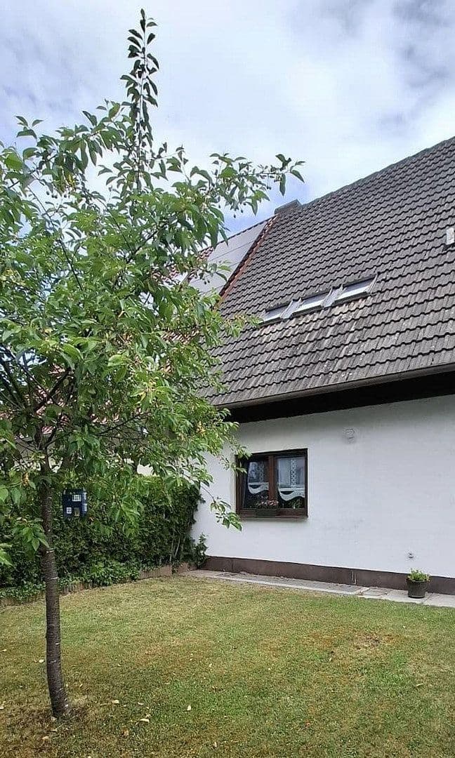Prodej domu 104 m², pozemek 397 m², Griegweg 23a, Geretsried, Bavorsko Prodej domu 104 m², pozemek 397 m², Griegweg 23a, Geretsried, Bavorsko