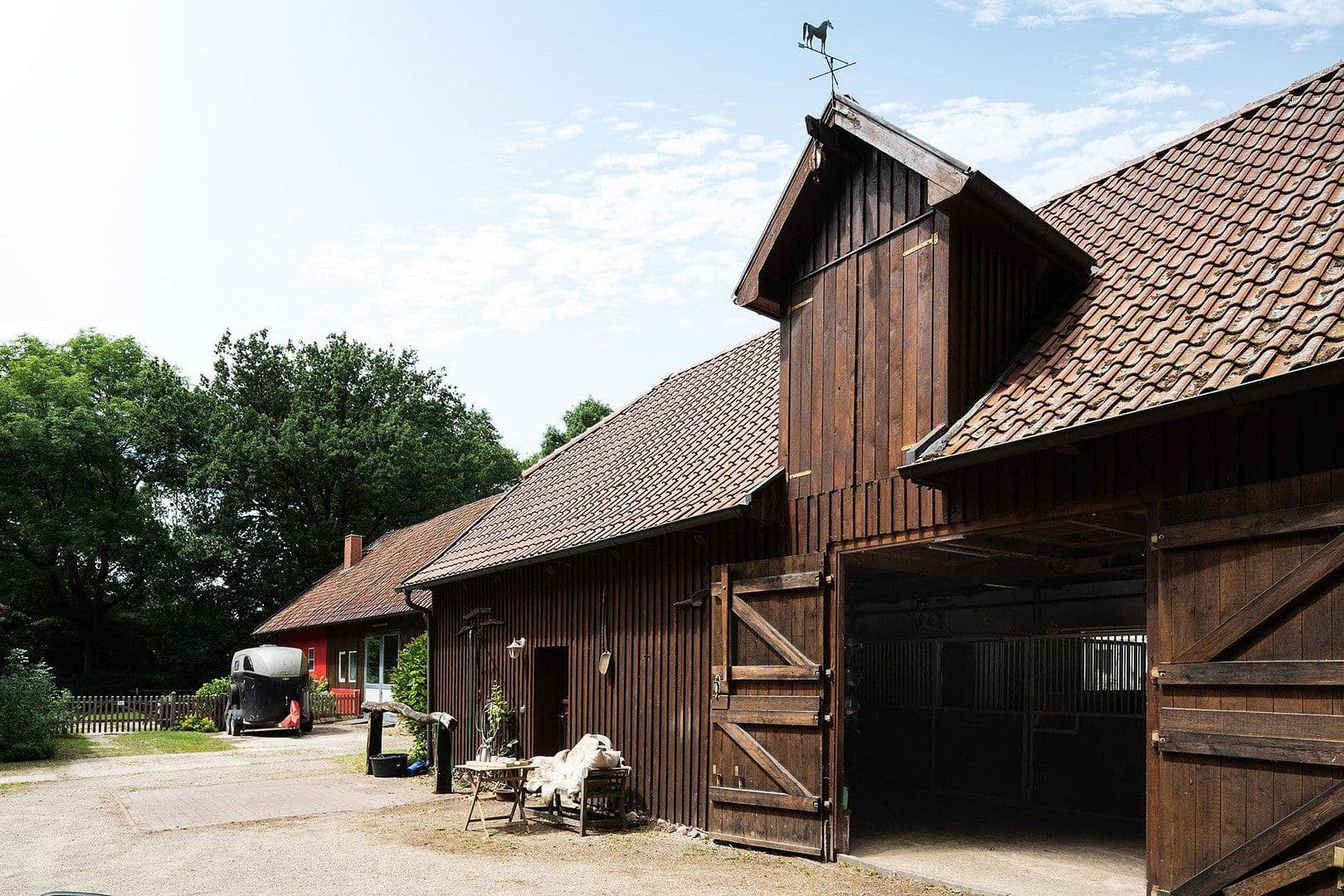 Prodej domu 500 m², pozemek 6.275 m², Lauenbrücker Straße 5, Schneverdingen, Dolní Sasko Prodej domu 500 m², pozemek 6.275 m², Lauenbrücker Straße 5, Schneverdingen, Dolní Sasko