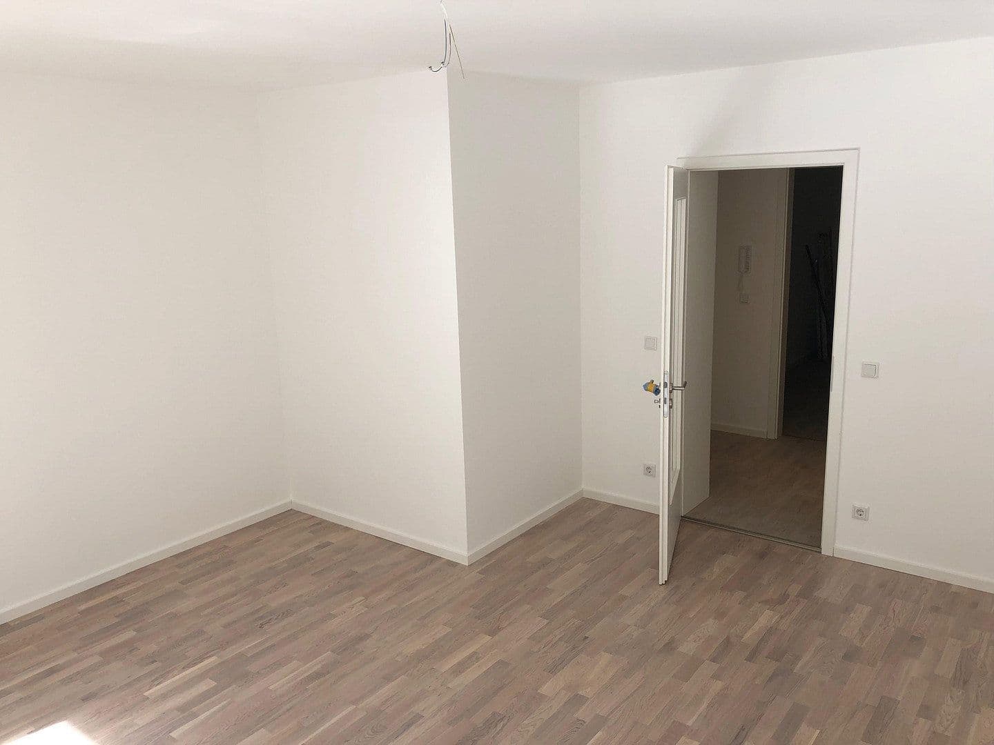 Prodej bytu 3+1 80 m², Prinzregentenstr. 154, München, Bavorsko Prodej bytu 3+1 80 m², Prinzregentenstr. 154, München, Bavorsko
