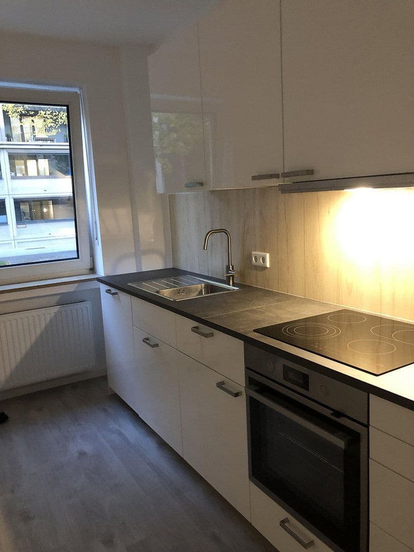 Prodej bytu 3+1 80 m², Prinzregentenstr. 154, München, Bavorsko Prodej bytu 3+1 80 m², Prinzregentenstr. 154, München, Bavorsko