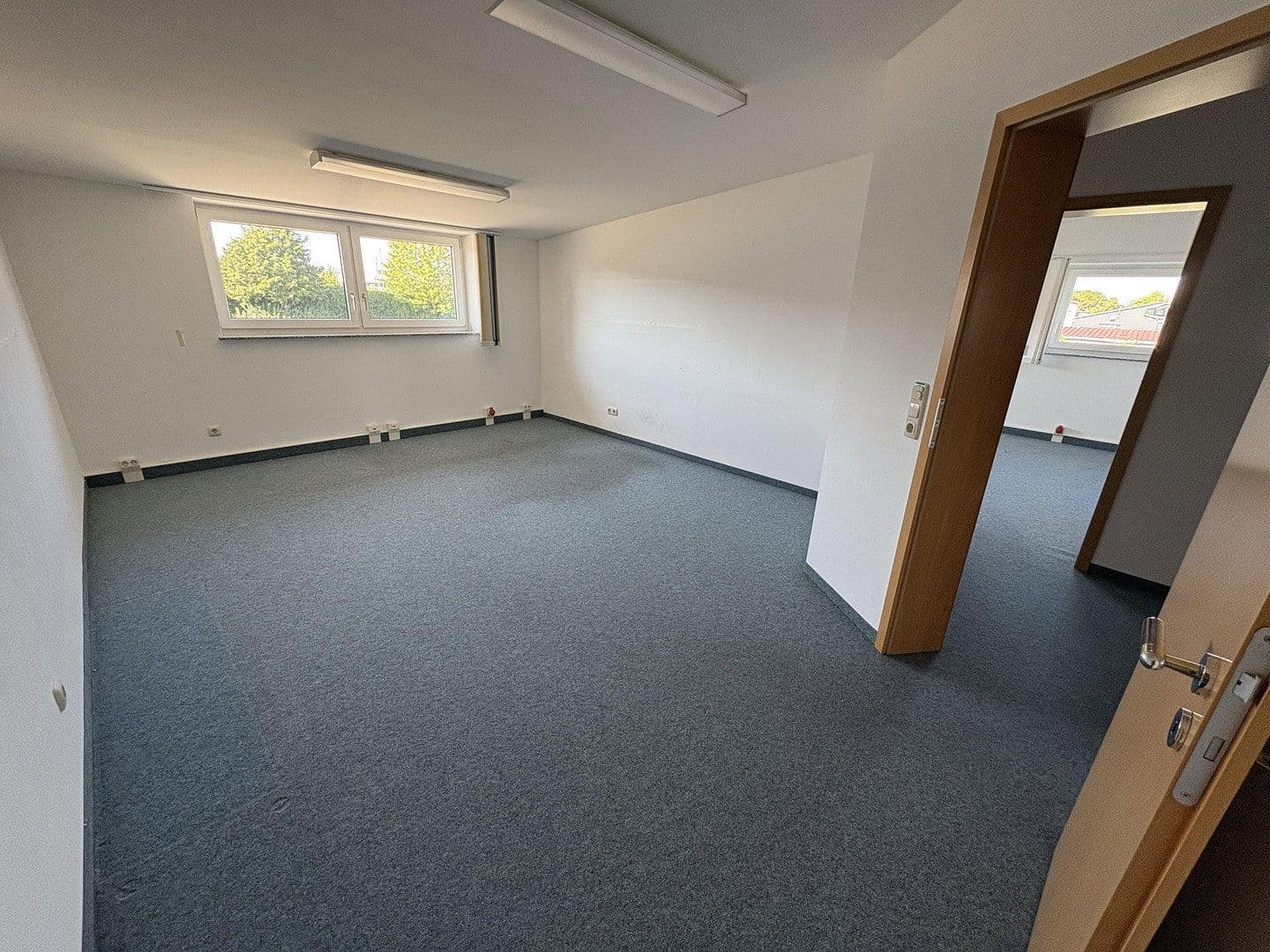 Pronájem kanceláře 300 m², Marktoberdorf, Bavorsko Pronájem kanceláře 300 m², Marktoberdorf, Bavorsko