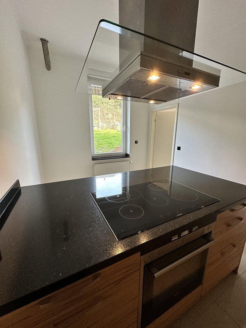 Pronájem domu 100 m², pozemek 600 m², Wetter (Ruhr), Severní Porýní-Vestfálsko Pronájem domu 100 m², pozemek 600 m², Wetter (Ruhr), Severní Porýní-Vestfálsko