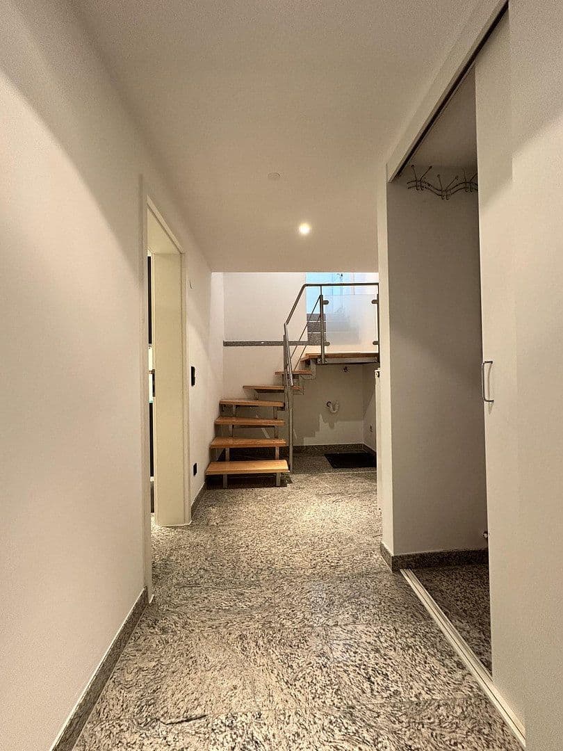 Pronájem domu 100 m², pozemek 600 m², Wetter (Ruhr), Severní Porýní-Vestfálsko Pronájem domu 100 m², pozemek 600 m², Wetter (Ruhr), Severní Porýní-Vestfálsko