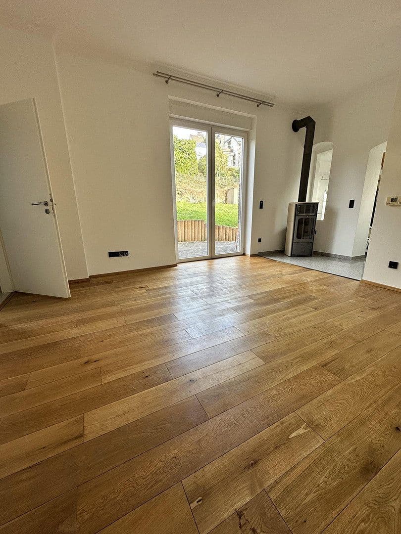 Pronájem domu 100 m², pozemek 600 m², Wetter (Ruhr), Severní Porýní-Vestfálsko Pronájem domu 100 m², pozemek 600 m², Wetter (Ruhr), Severní Porýní-Vestfálsko