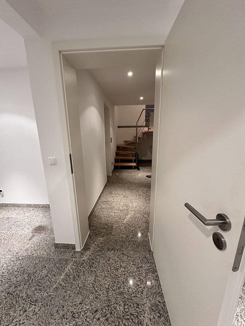 Pronájem domu 100 m², pozemek 600 m², Wetter (Ruhr), Severní Porýní-Vestfálsko Pronájem domu 100 m², pozemek 600 m², Wetter (Ruhr), Severní Porýní-Vestfálsko