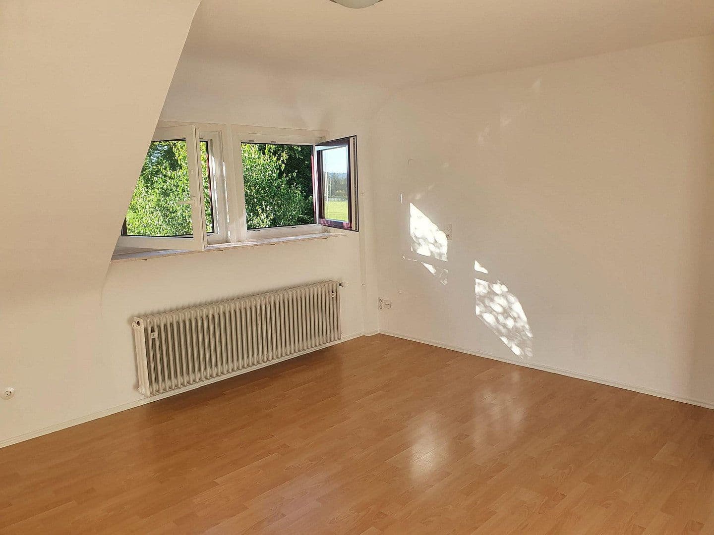 Pronájem bytu 2+1 63 m², Bad Herrenalb, Bádensko-Württembersko Pronájem bytu 2+1 63 m², Bad Herrenalb, Bádensko-Württembersko