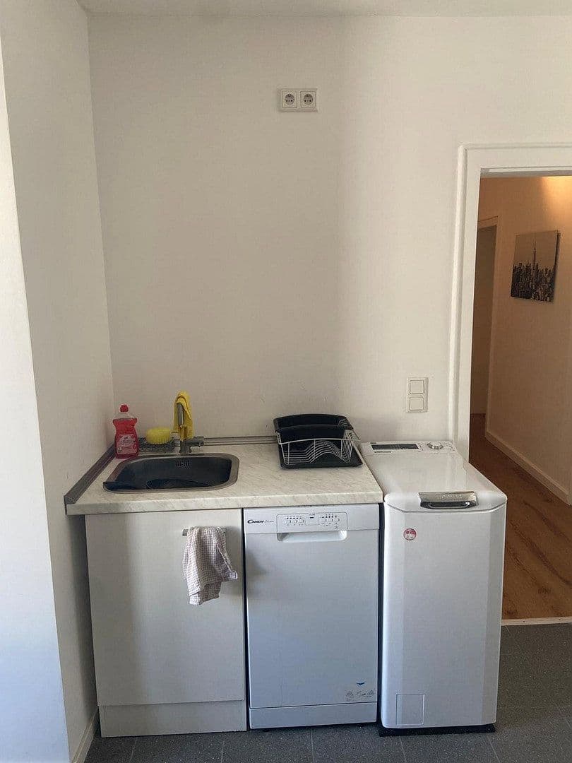 Pronájem bytu 2+1 65 m², Derendorfer Straße 14, Düsseldorf, Severní Porýní-Vestfálsko Pronájem bytu 2+1 65 m², Derendorfer Straße 14, Düsseldorf, Severní Porýní-Vestfálsko