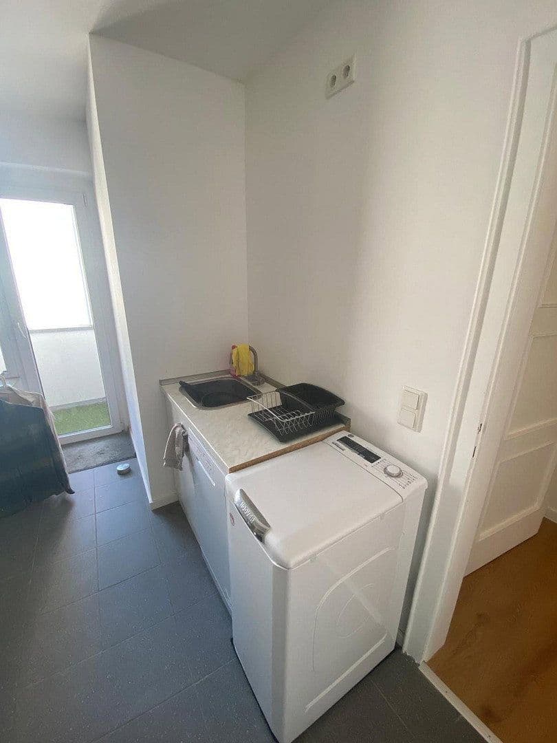 Pronájem bytu 2+1 65 m², Derendorfer Straße 14, Düsseldorf, Severní Porýní-Vestfálsko Pronájem bytu 2+1 65 m², Derendorfer Straße 14, Düsseldorf, Severní Porýní-Vestfálsko