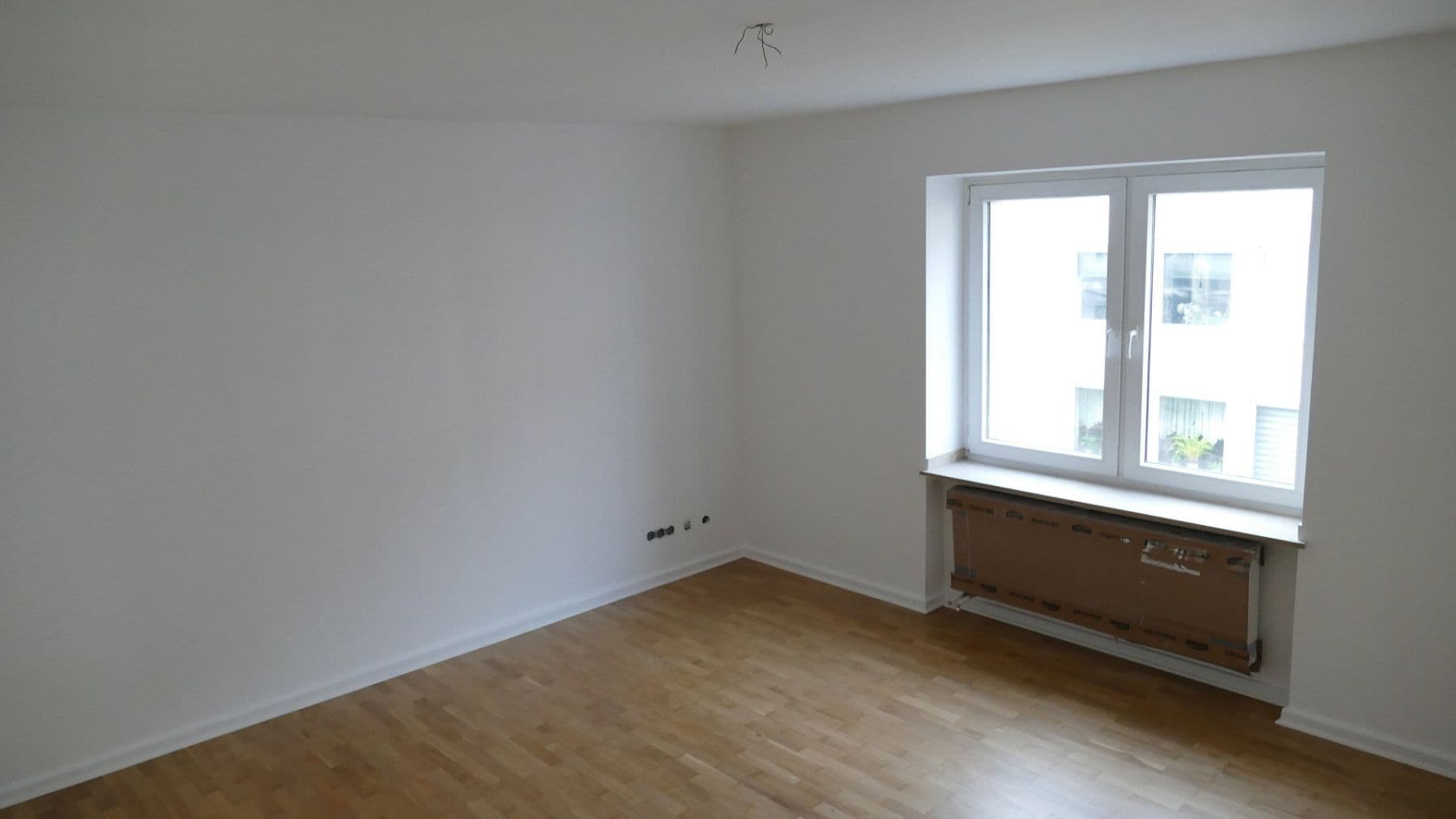 Pronájem bytu 2+1 65 m², Derendorfer Straße 14, Düsseldorf, Severní Porýní-Vestfálsko Pronájem bytu 2+1 65 m², Derendorfer Straße 14, Düsseldorf, Severní Porýní-Vestfálsko