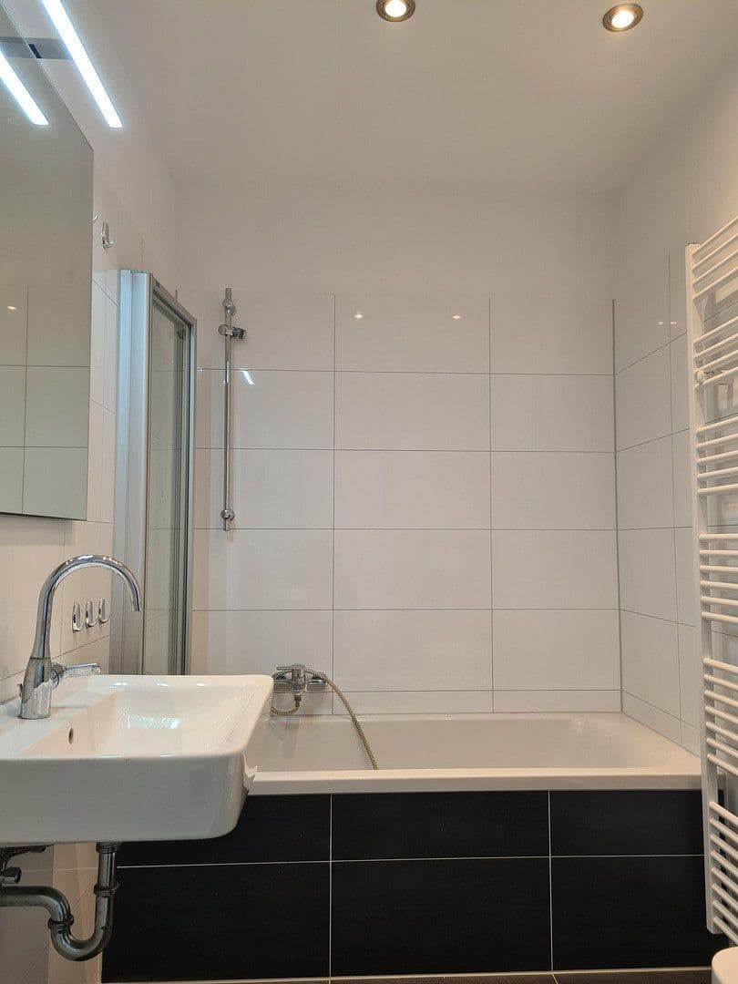 Pronájem bytu 4+kk 102 m², Uhlenbrockstrasse 13, Gelsenkirchen, Severní Porýní-Vestfálsko Pronájem bytu 4+kk 102 m², Uhlenbrockstrasse 13, Gelsenkirchen, Severní Porýní-Vestfálsko