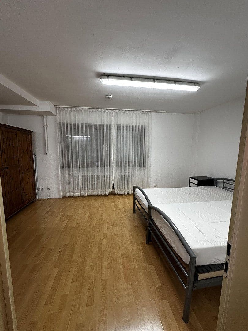 Prodej bytu 1+1 26 m², Oeserstr. 99-101, Frankfurt-Nied, Hessen Prodej bytu 1+1 26 m², Oeserstr. 99-101, Frankfurt-Nied, Hessen