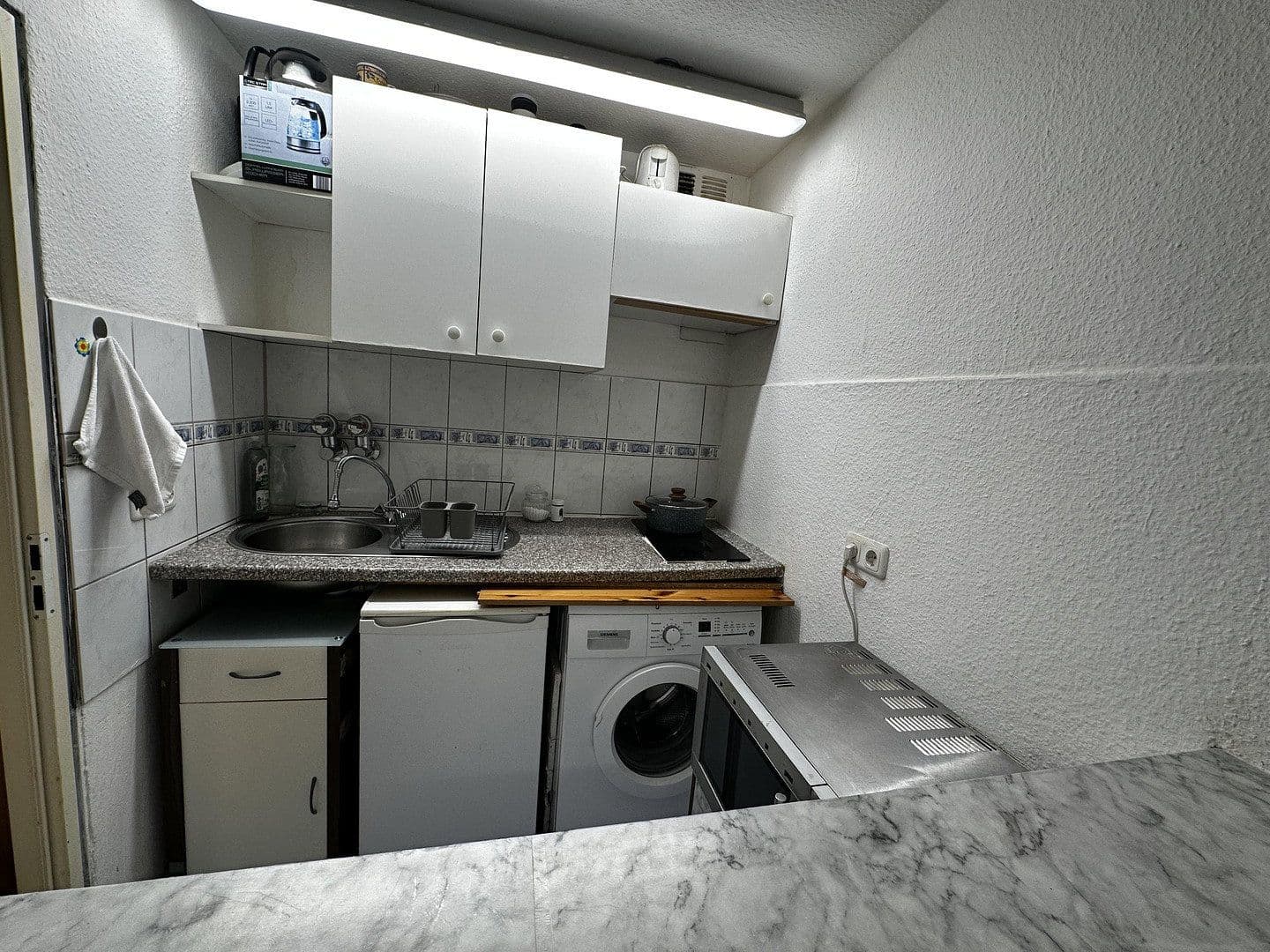 Prodej bytu 1+1 26 m², Oeserstr. 99-101, Frankfurt-Nied, Hessen Prodej bytu 1+1 26 m², Oeserstr. 99-101, Frankfurt-Nied, Hessen