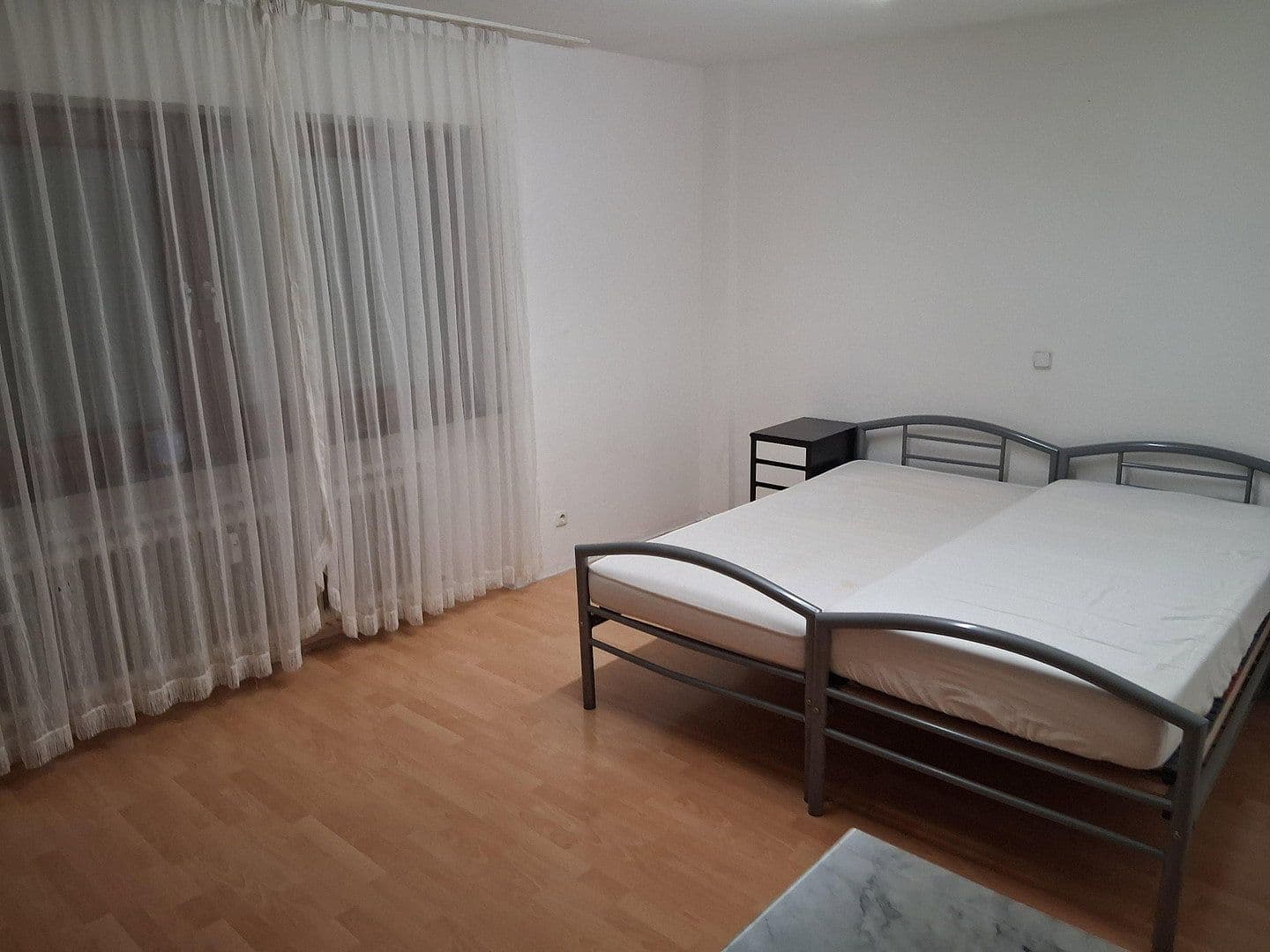 Prodej bytu 1+1 26 m², Oeserstr. 99-101, Frankfurt-Nied, Hessen Prodej bytu 1+1 26 m², Oeserstr. 99-101, Frankfurt-Nied, Hessen