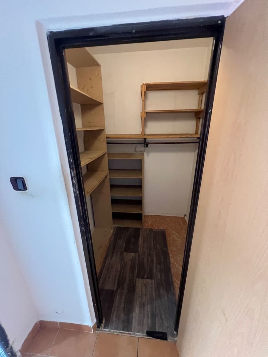 Prodej bytu 3+1 58 m², Nedvědova, Olomouc, Olomoucký kraj Prodej bytu 3+1 58 m², Nedvědova, Olomouc, Olomoucký kraj