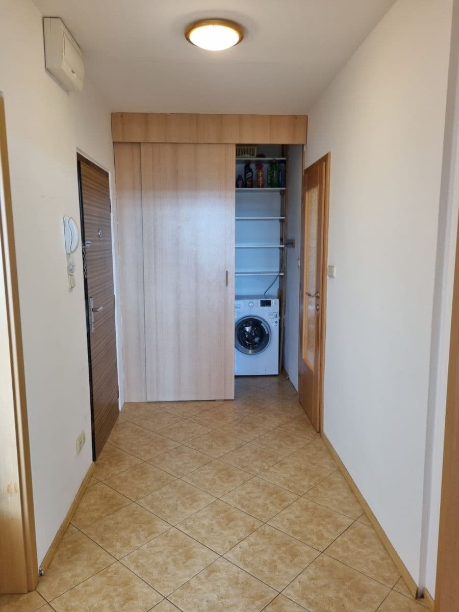 Prodej bytu 3+kk 62 m², Papírníkova, Praha, Praha Prodej bytu 3+kk 62 m², Papírníkova, Praha, Praha