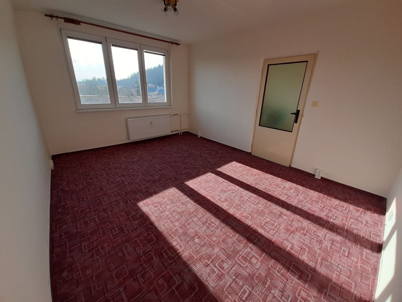Pronájem bytu 1+1 37 m², Pod Hůrkou, Klatovy, Plzeňský kraj Pronájem bytu 1+1 37 m², Pod Hůrkou, Klatovy, Plzeňský kraj