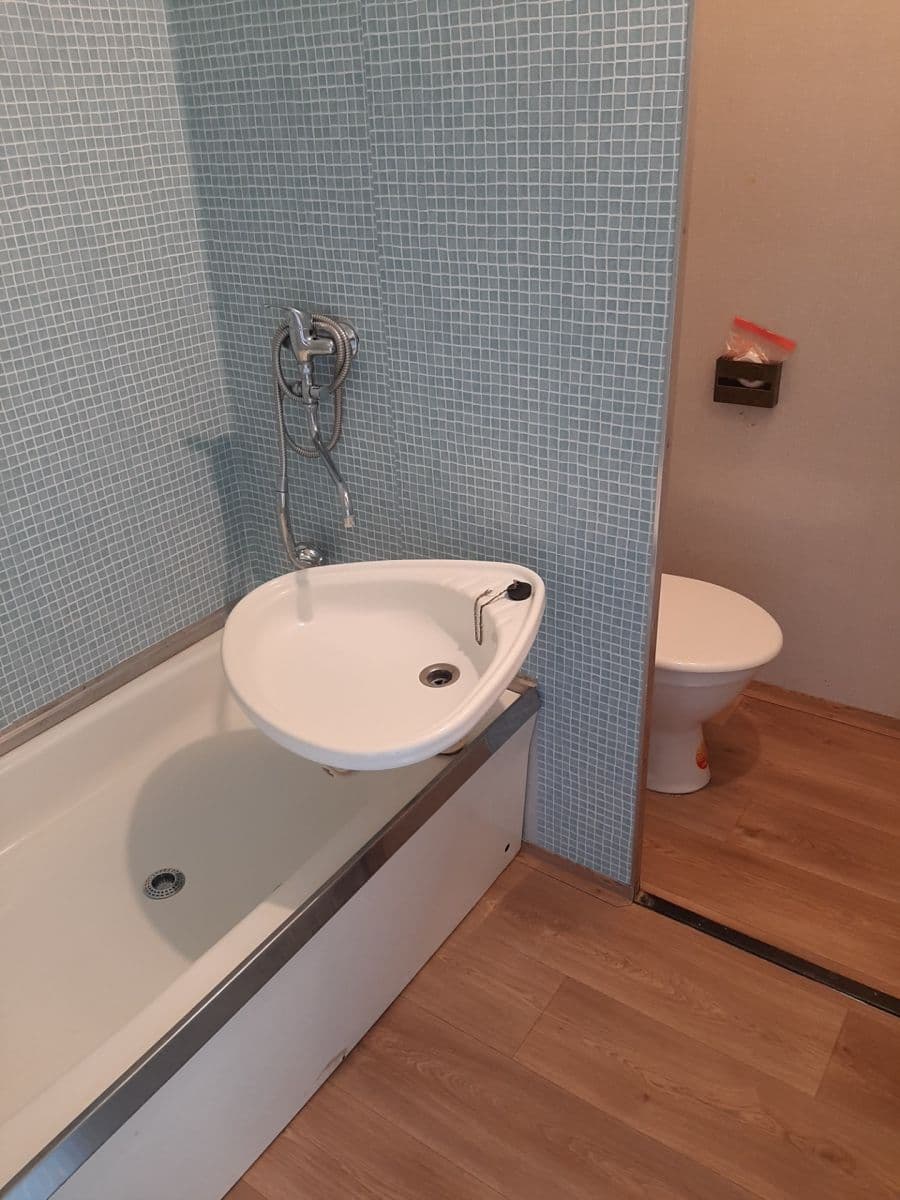 Pronájem bytu 1+1 37 m², Pod Hůrkou, Klatovy, Plzeňský kraj Pronájem bytu 1+1 37 m², Pod Hůrkou, Klatovy, Plzeňský kraj