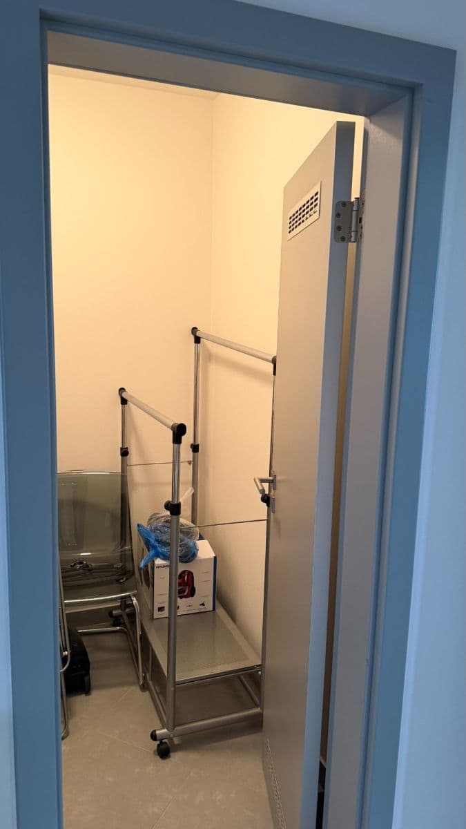 Prodej bytu 2+kk 50 m², V Zářezu, Praha, Praha Prodej bytu 2+kk 50 m², V Zářezu, Praha, Praha