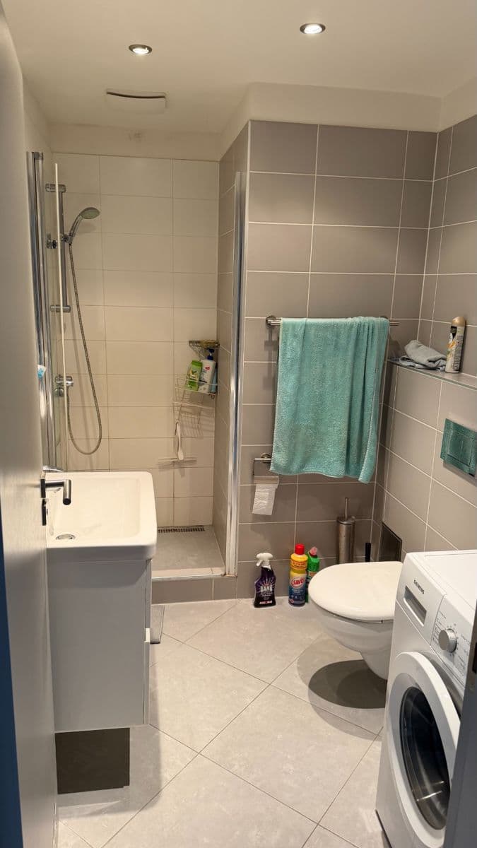 Prodej bytu 2+kk 50 m², V Zářezu, Praha, Praha Prodej bytu 2+kk 50 m², V Zářezu, Praha, Praha