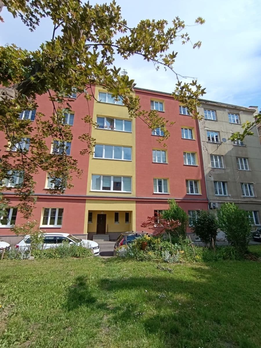 Pronájem bytu 2+1 81 m², Palachova, Ústí nad Labem, Ústecký kraj Pronájem bytu 2+1 81 m², Palachova, Ústí nad Labem, Ústecký kraj