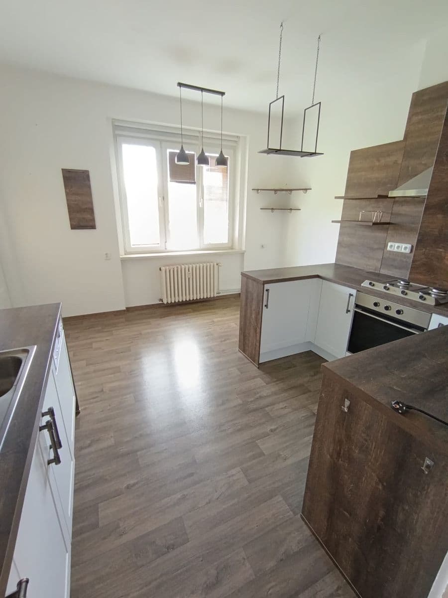 Pronájem bytu 2+1 81 m², Palachova, Ústí nad Labem, Ústecký kraj Pronájem bytu 2+1 81 m², Palachova, Ústí nad Labem, Ústecký kraj