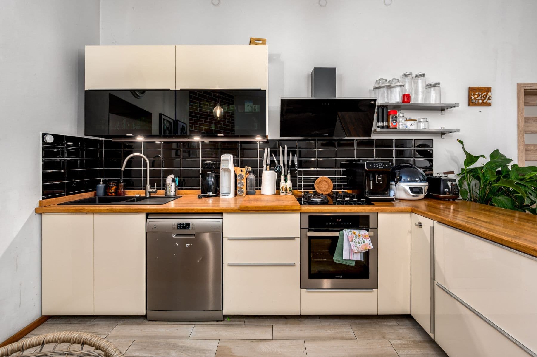 Pronájem bytu 55 m², Na Maninách, Praha, Praha Pronájem bytu 55 m², Na Maninách, Praha, Praha