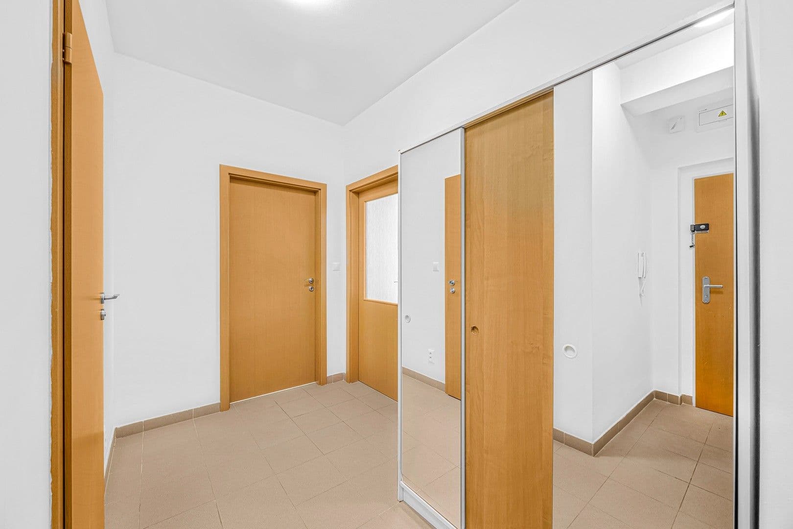 Pronájem bytu 2+kk 63 m², Wiesenthalova, Praha, Praha Pronájem bytu 2+kk 63 m², Wiesenthalova, Praha, Praha