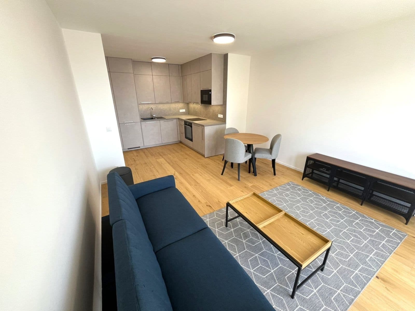 Pronájem bytu 2+kk 48 m², Bratislavská, Brno, Jihomoravský kraj Pronájem bytu 2+kk 48 m², Bratislavská, Brno, Jihomoravský kraj