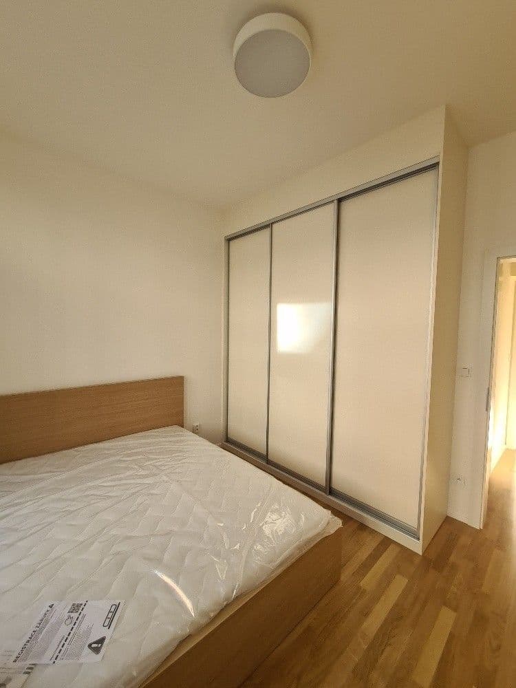Pronájem bytu 2+kk 46 m², Tusarova, Praha, Praha Pronájem bytu 2+kk 46 m², Tusarova, Praha, Praha
