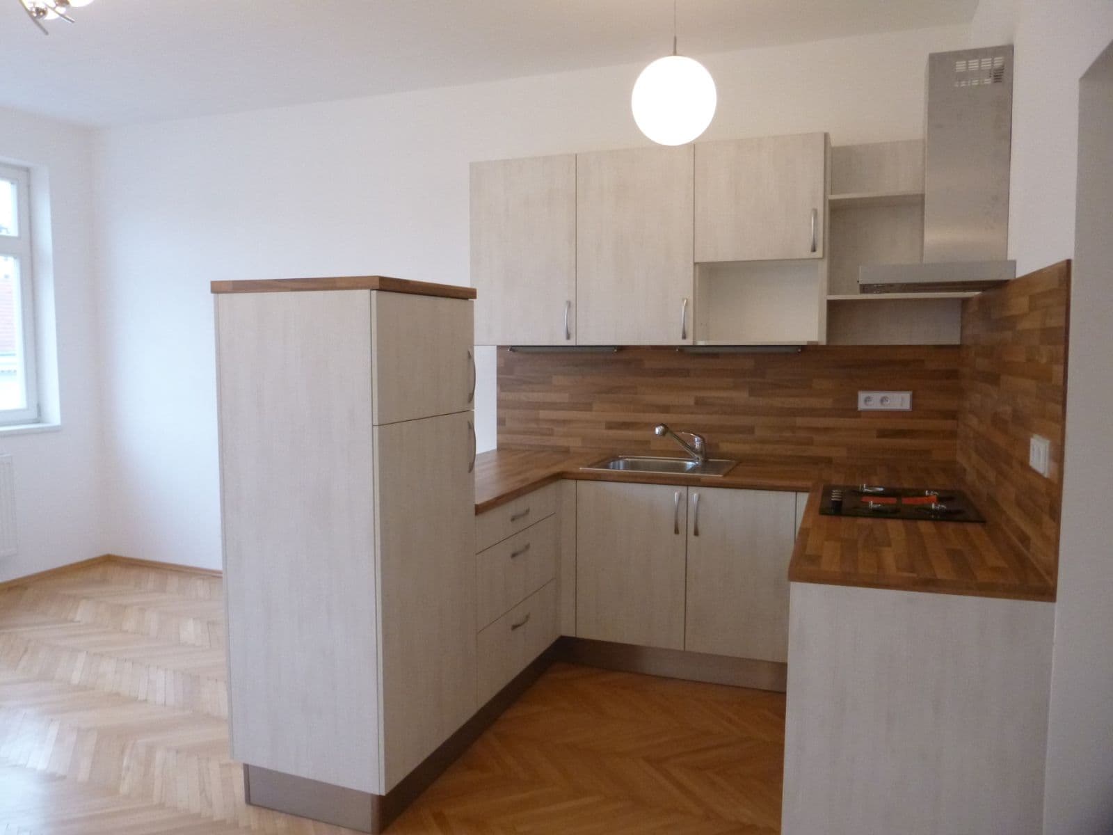 Pronájem bytu 2+kk 60 m², Bělohorská, Praha, Praha Pronájem bytu 2+kk 60 m², Bělohorská, Praha, Praha