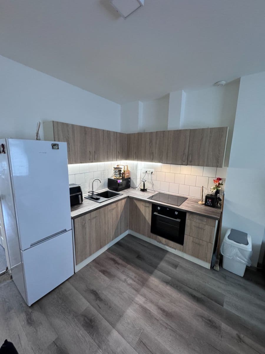 Pronájem bytu 2+kk 40 m², V Pastvinách, Liberec, Liberecký kraj Pronájem bytu 2+kk 40 m², V Pastvinách, Liberec, Liberecký kraj