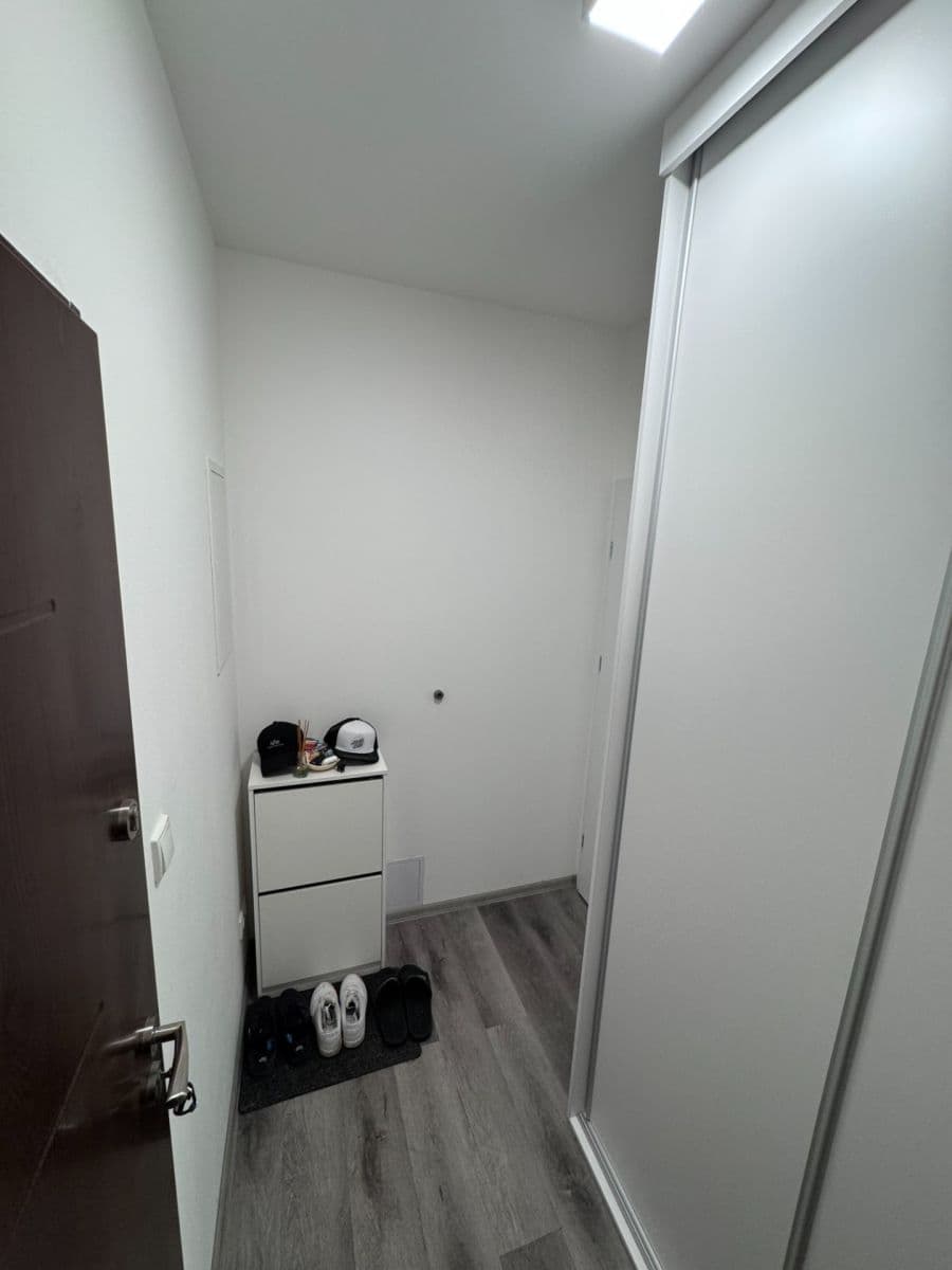 Pronájem bytu 2+kk 40 m², V Pastvinách, Liberec, Liberecký kraj Pronájem bytu 2+kk 40 m², V Pastvinách, Liberec, Liberecký kraj