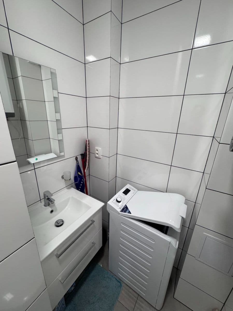 Pronájem bytu 2+kk 40 m², V Pastvinách, Liberec, Liberecký kraj Pronájem bytu 2+kk 40 m², V Pastvinách, Liberec, Liberecký kraj