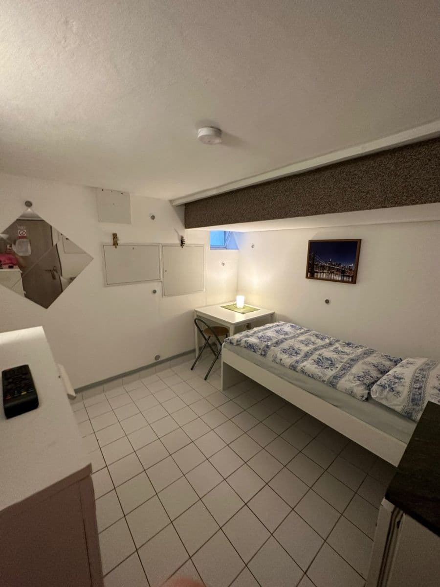 Pronájem bytu 1+kk 14 m², Náchodská, Praha, Praha Pronájem bytu 1+kk 14 m², Náchodská, Praha, Praha