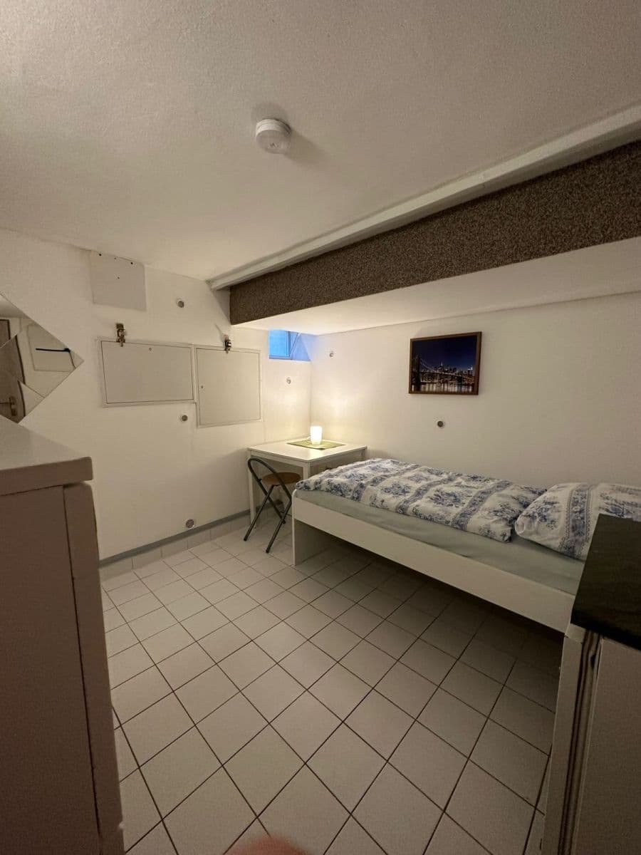 Pronájem bytu 1+kk 14 m², Náchodská, Praha, Praha Pronájem bytu 1+kk 14 m², Náchodská, Praha, Praha