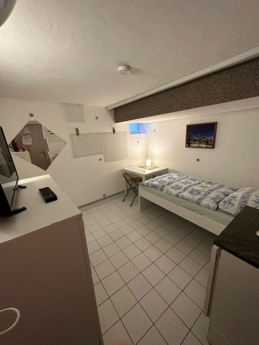 Pronájem bytu 1+kk 14 m², Náchodská, Praha, Praha Pronájem bytu 1+kk 14 m², Náchodská, Praha, Praha