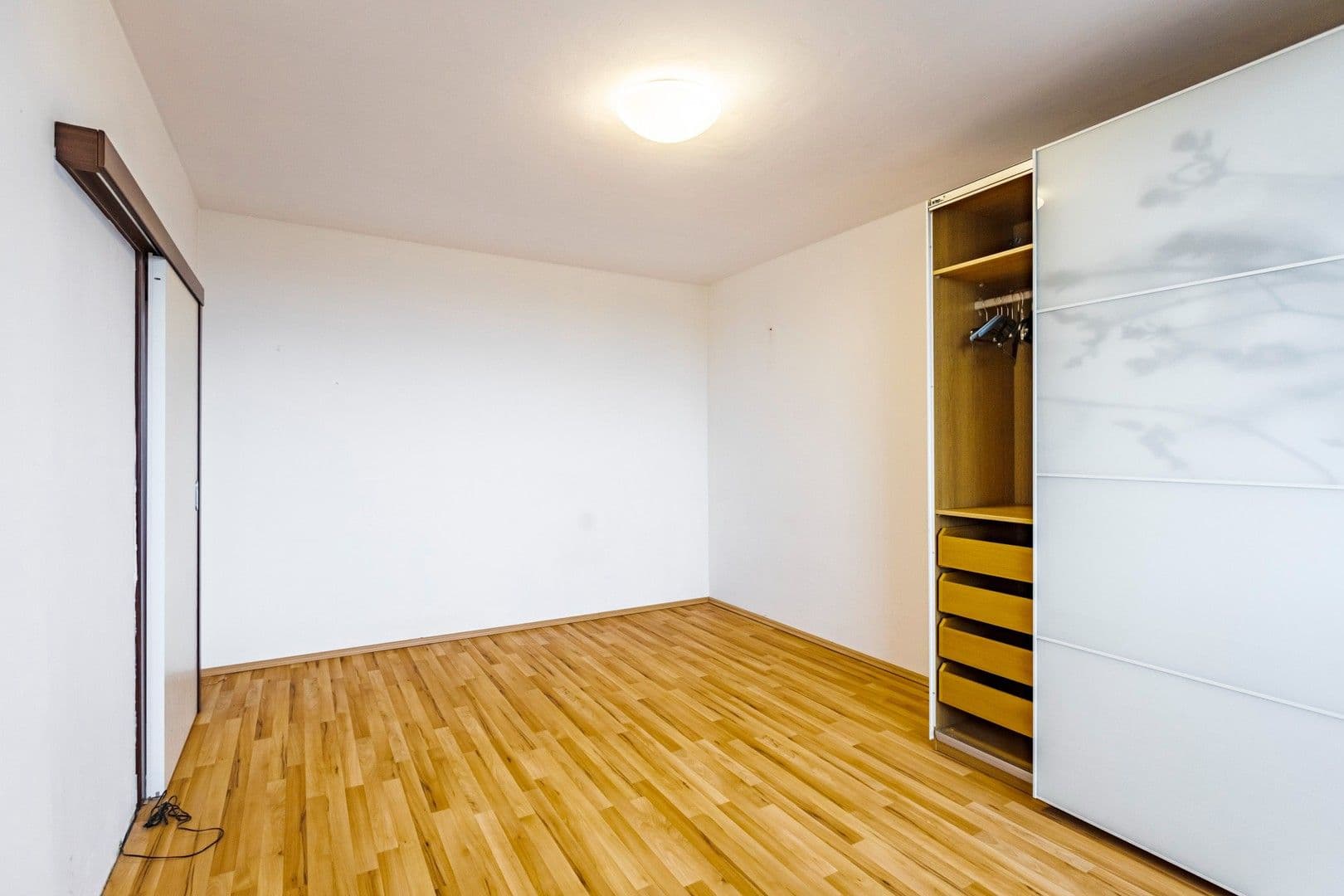 Pronájem bytu 1+1 35 m², Dobratická, Praha, Praha Pronájem bytu 1+1 35 m², Dobratická, Praha, Praha