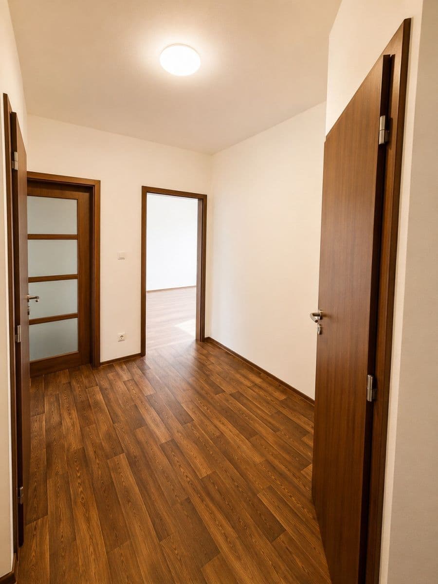 Pronájem bytu 3+1 70 m², Zvonařova, Lovosice, Ústecký kraj Pronájem bytu 3+1 70 m², Zvonařova, Lovosice, Ústecký kraj
